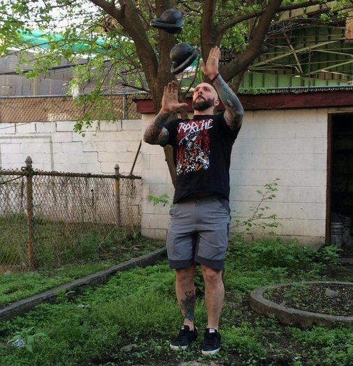 Steve Holiner Kettlebell Juggling