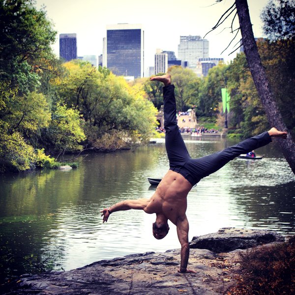 Angelo Grinceri One Arm Handstand