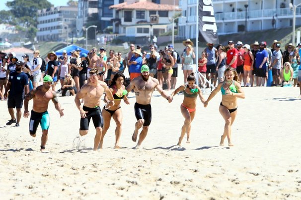 Jessa and Team At CrossFit Games Beach Run