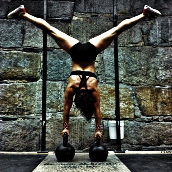 Jessa Lemoine Handstand Kettlebells